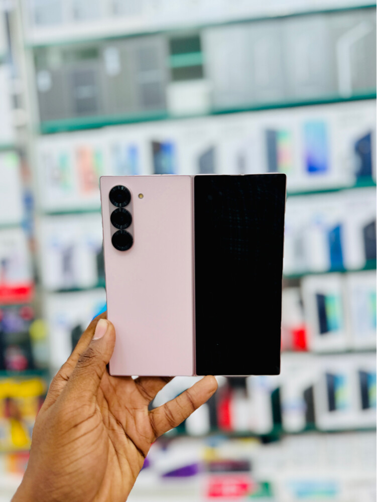 Samsung Galaxy Z Fold 6 - 7