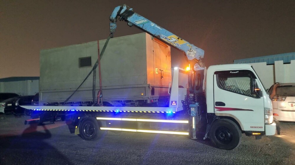 Rental Boom truck with Breakdown - 2
