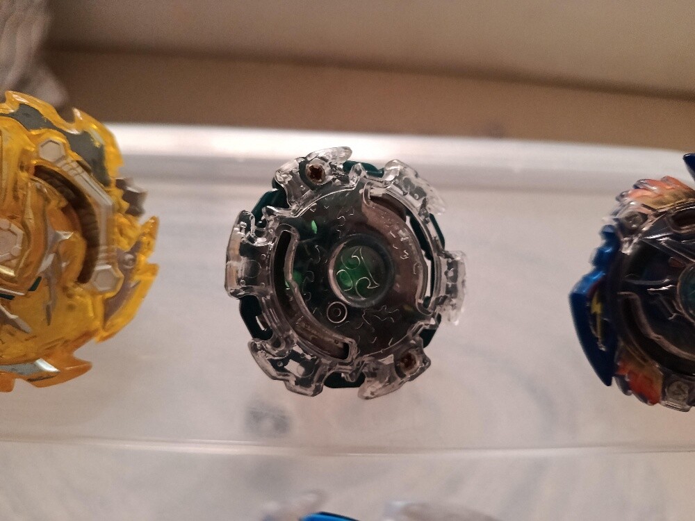 Beyblade - 25