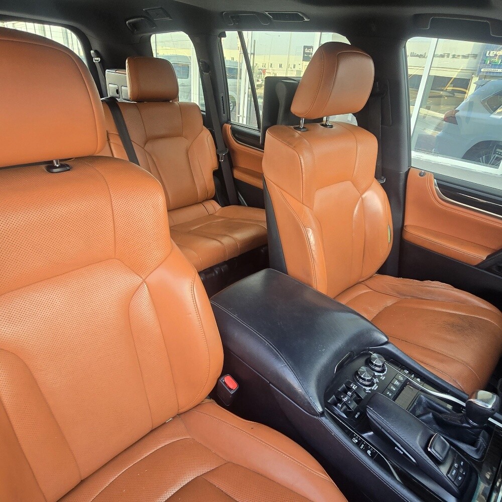 lexus lx570s - 8