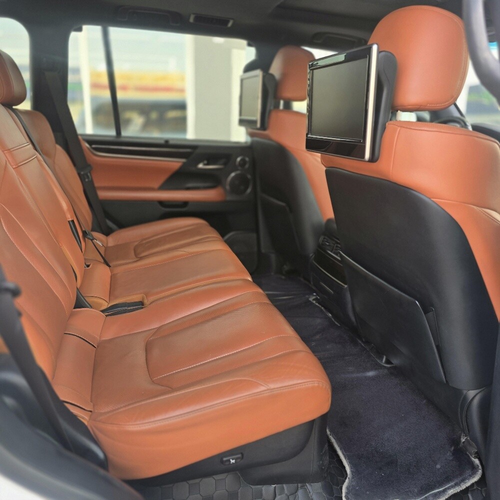 lexus lx570s - 9