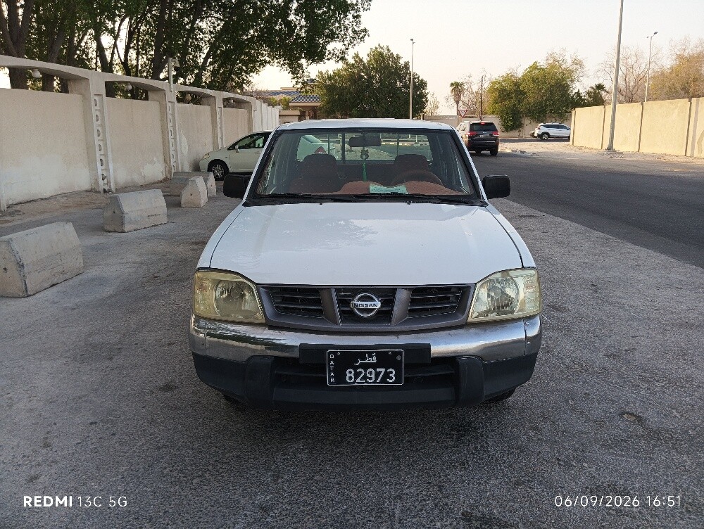 nissan pickup - 1