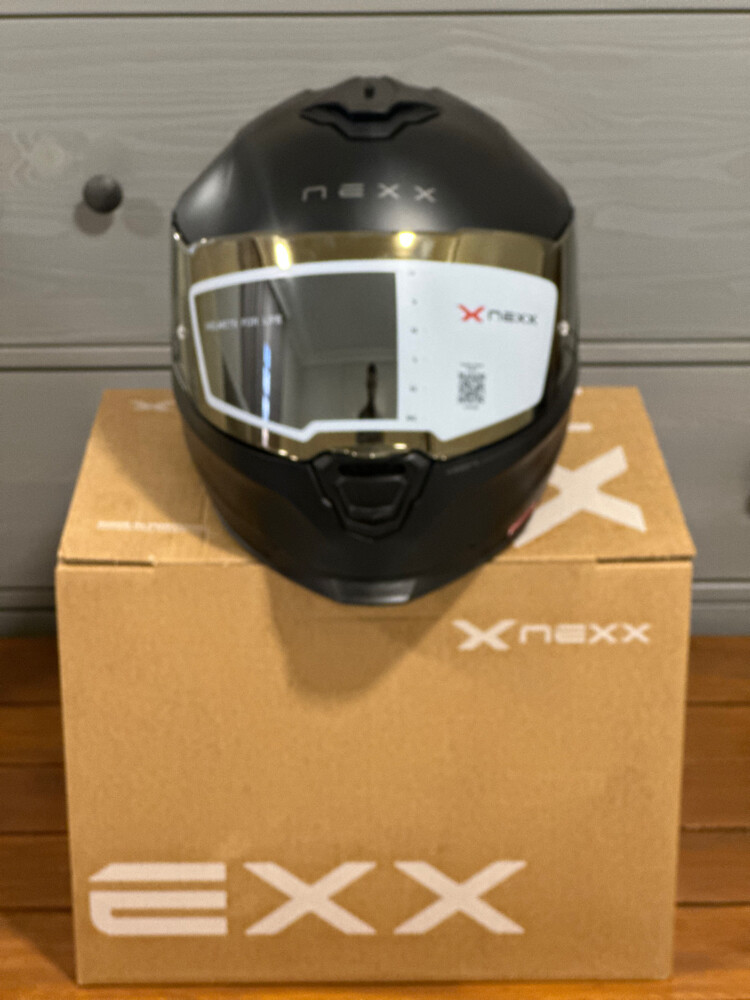 Brand New helmet NEXX size L - 2