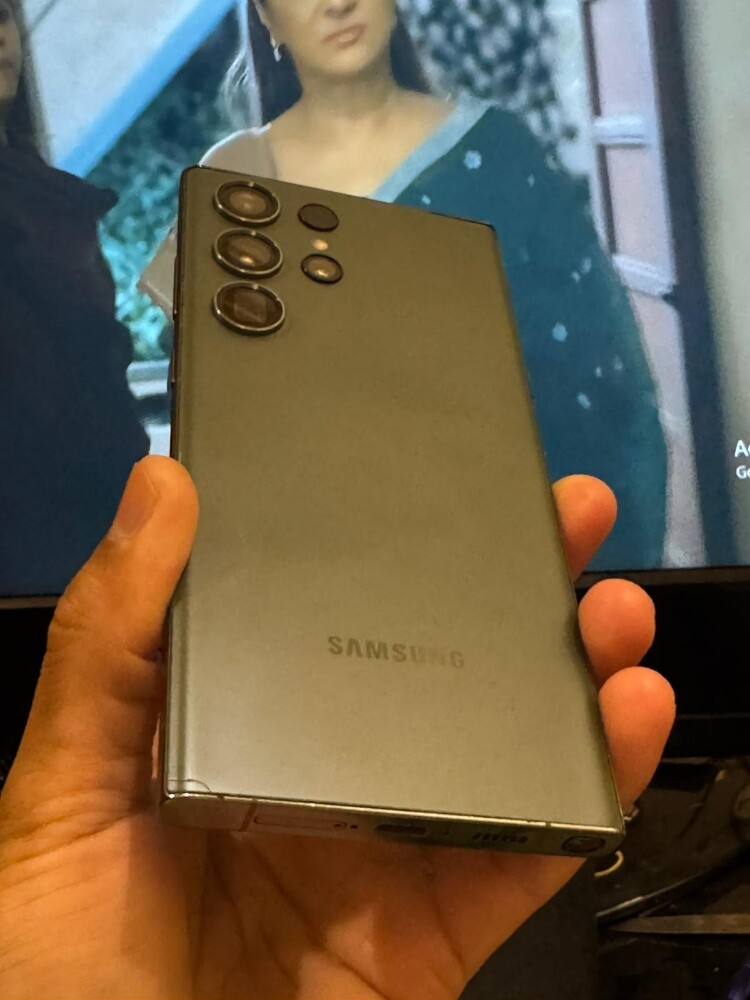 Samsung s23 ultra display issue - 2