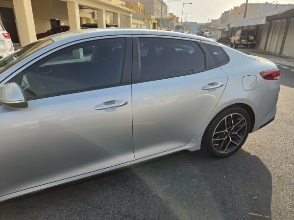 Kia Optima 2.5L with excellent - 3