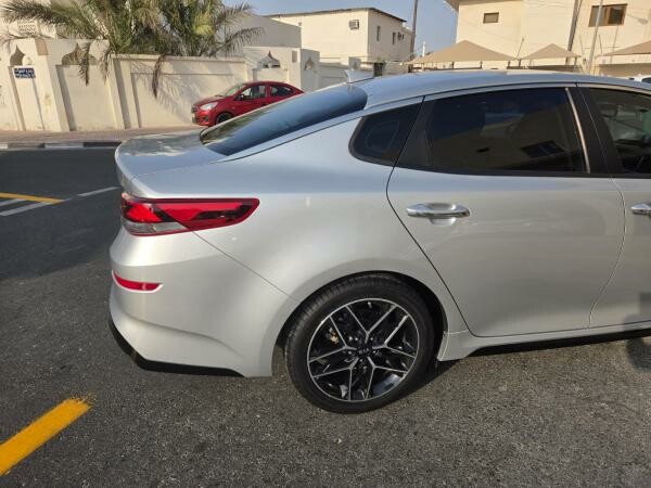 Kia Optima 2.5L with excellent - 1