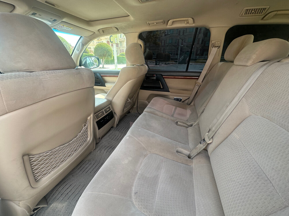 TOYOTA LAND CRUISER GXR LIMITED - 12