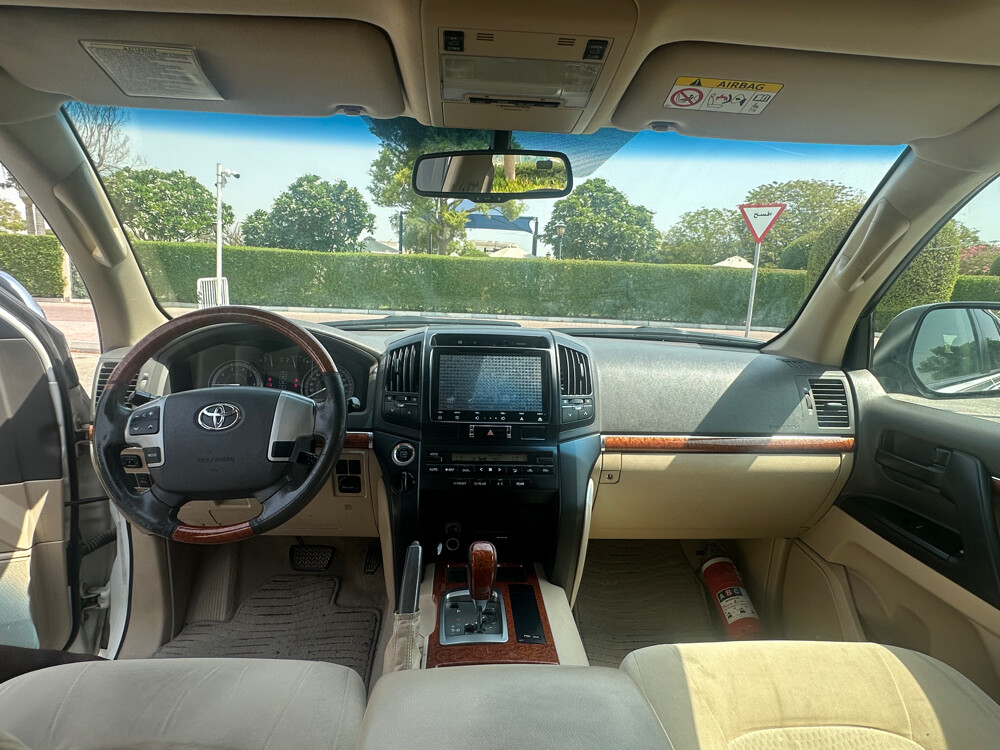 TOYOTA LAND CRUISER GXR LIMITED - 11