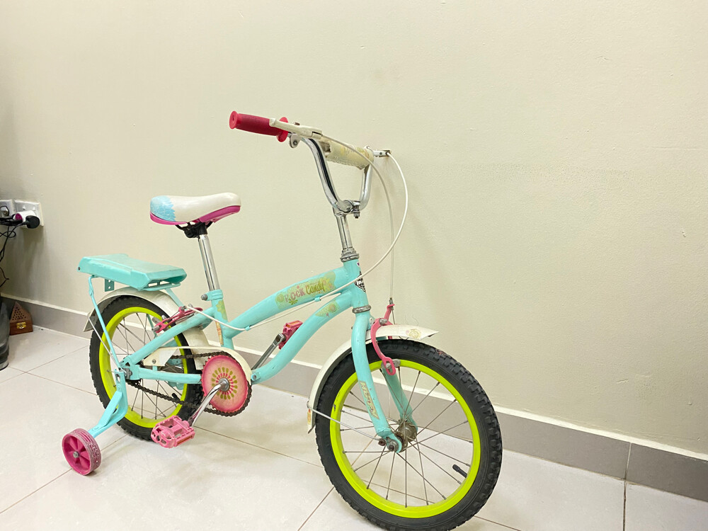 HUFFY KIDS BICYCLE - 4