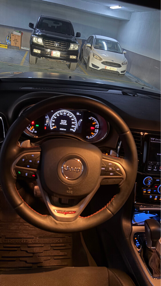 Jeep Grand Cherokee like new - 10