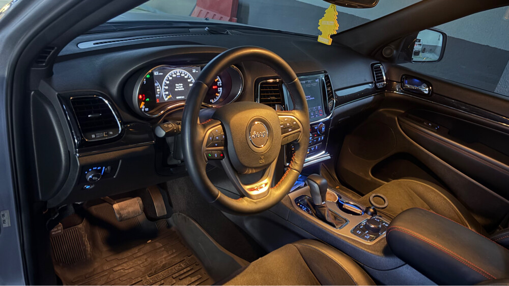 Jeep Grand Cherokee like new - 8