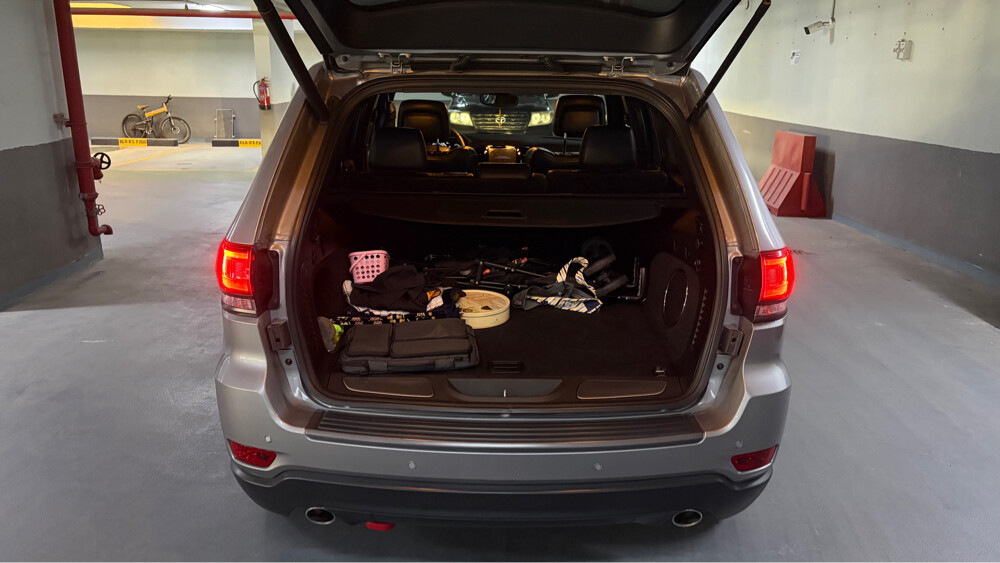 Jeep Grand Cherokee like new - 9