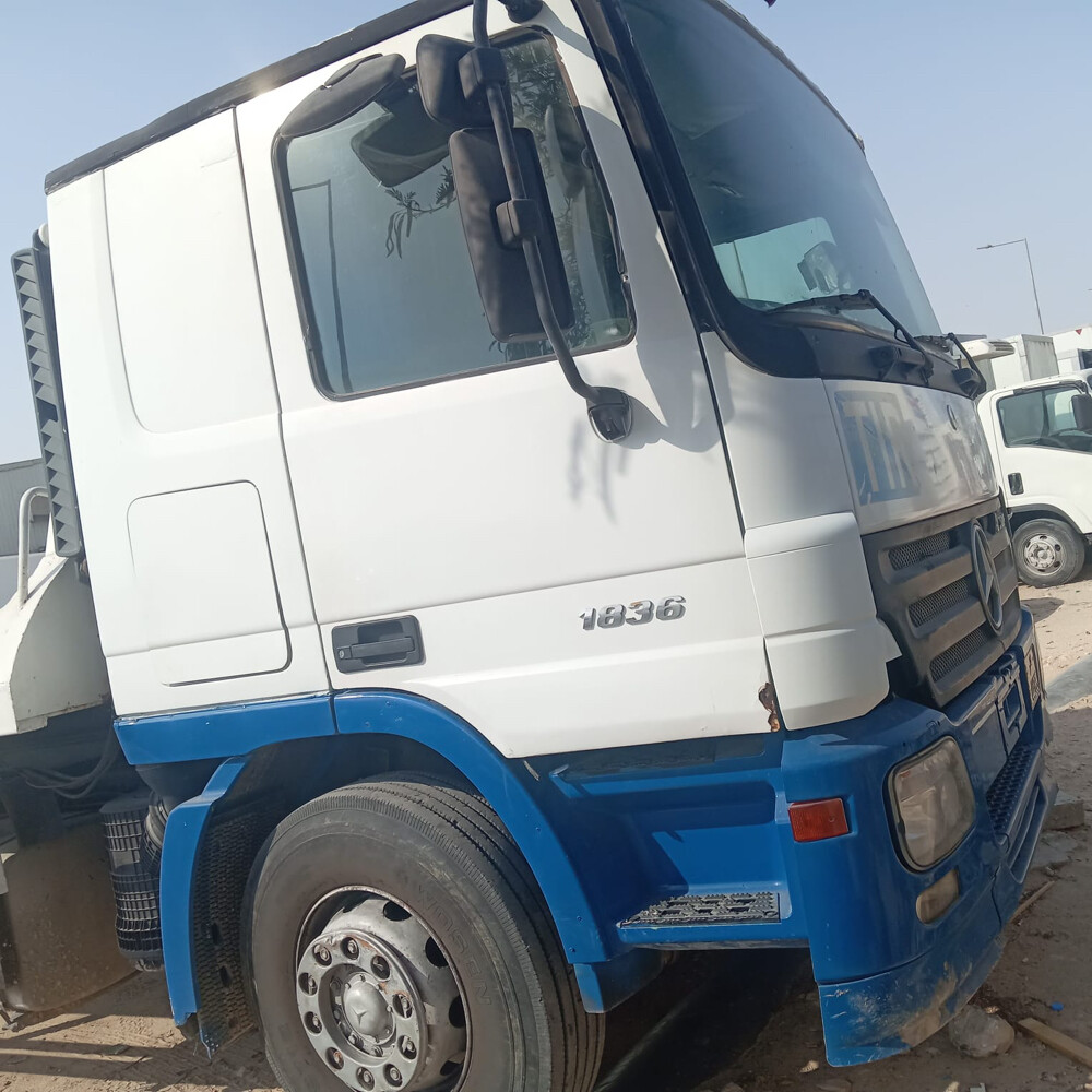 Mercedes Flatbed tow truck - 3