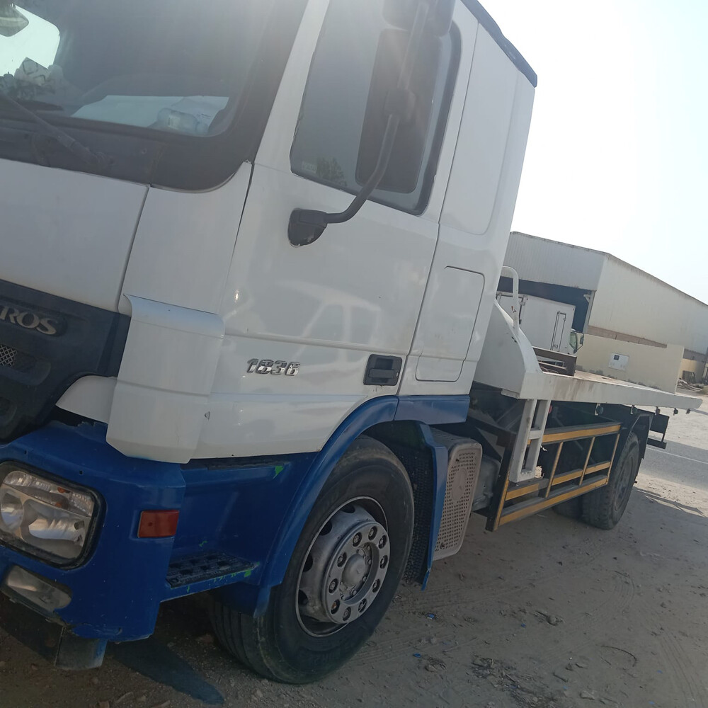 Mercedes Flatbed tow truck - 4