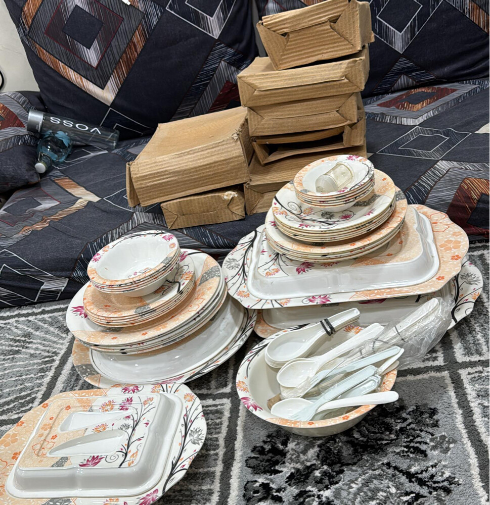 new dinner set ‏ - 1