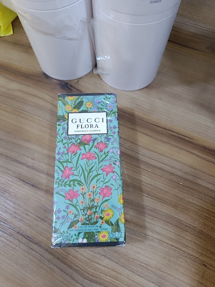 Christian dior and Gucci perfume - 6