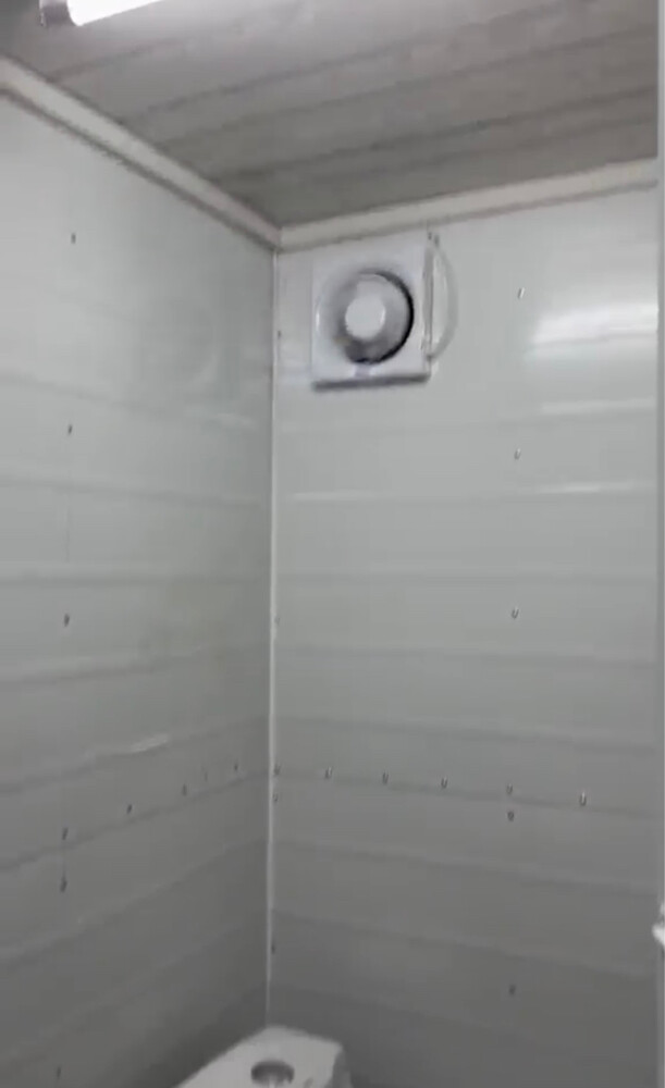 Cabin toilet kitchen - 7