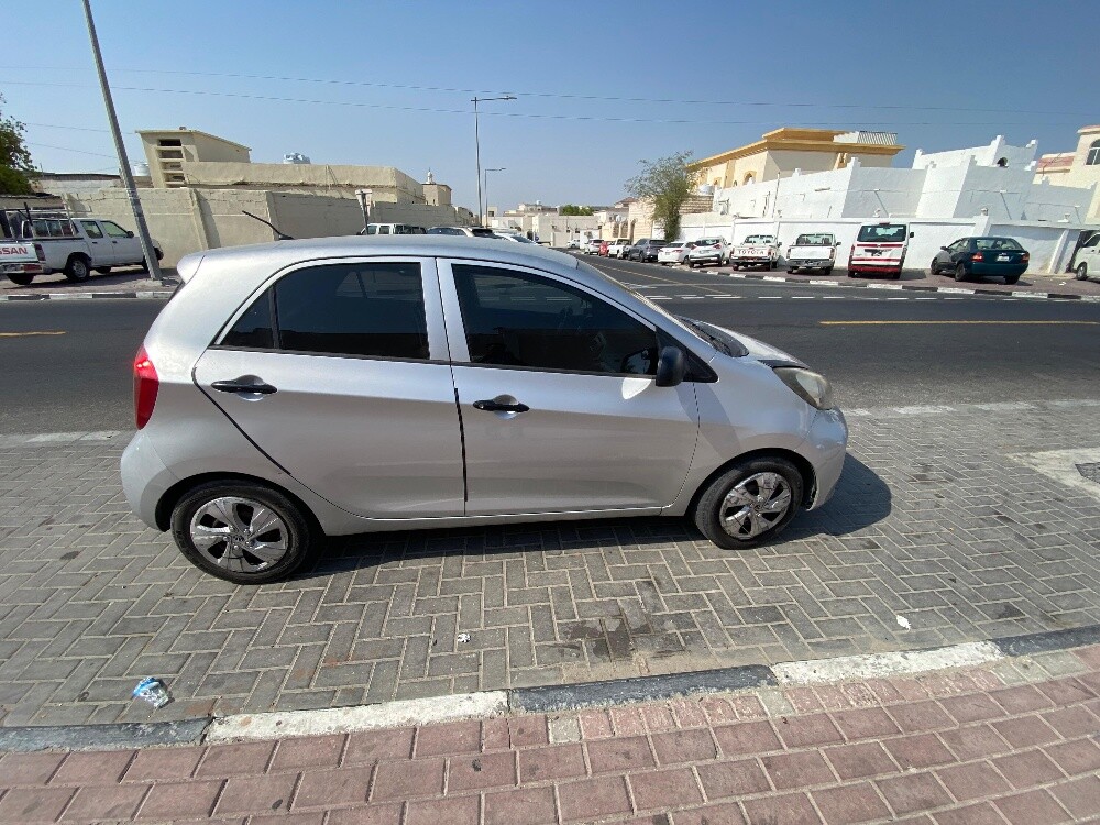 kia picanto 2017 km,one lakh - 3