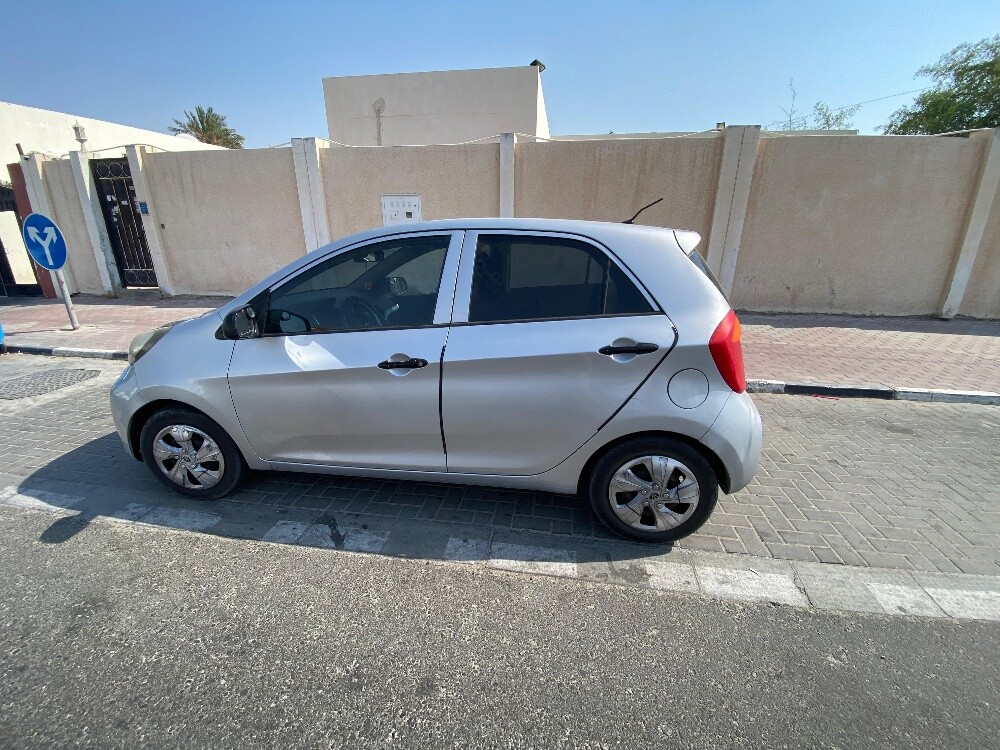 kia picanto 2017 km,one lakh - 1