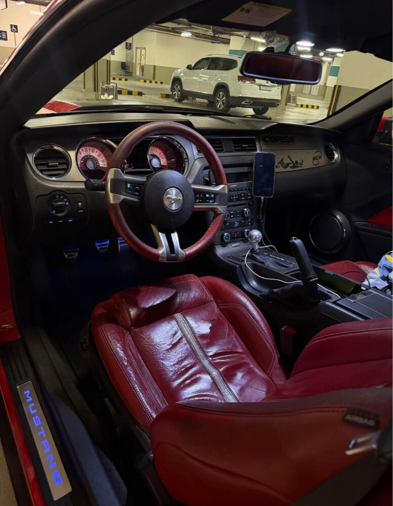 mustang gt v8 5.0L manual - 3