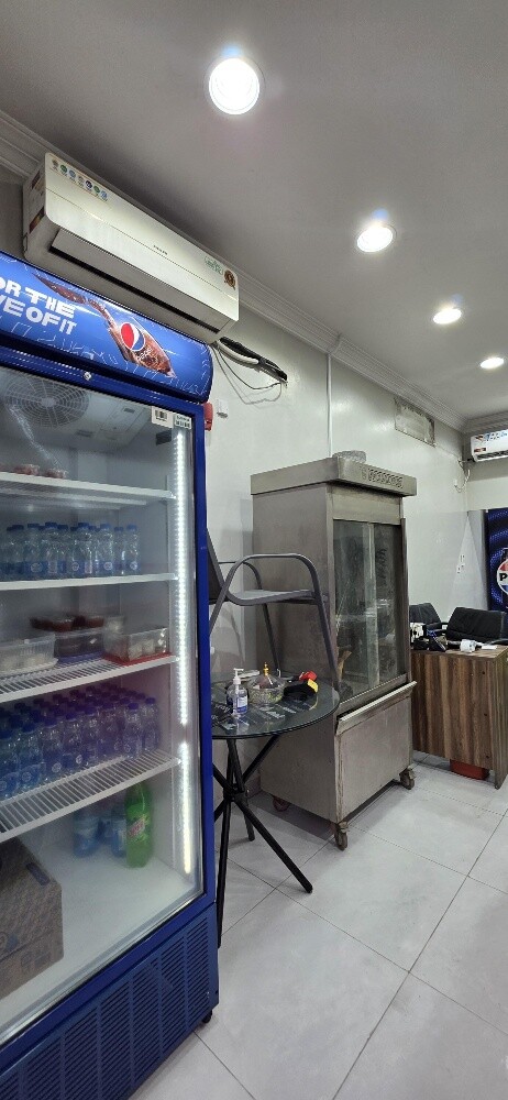 مطعم مجهز بالكامل للبيع - 3