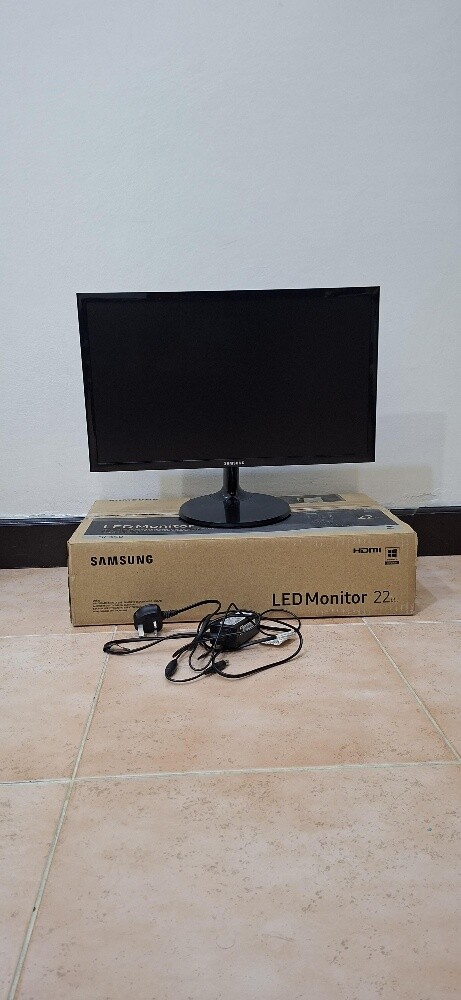 Samsung 22" FHD LED Monitor (New) - 3