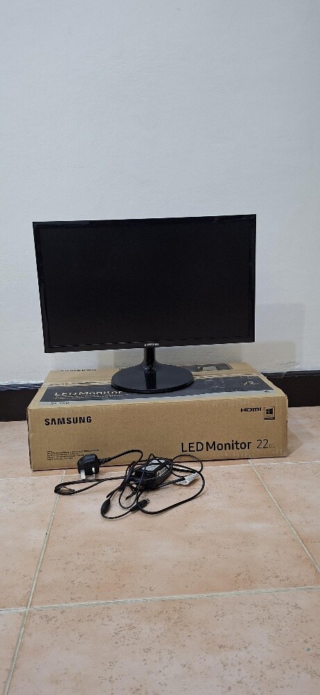 Samsung 22" FHD LED Monitor (New) - 1