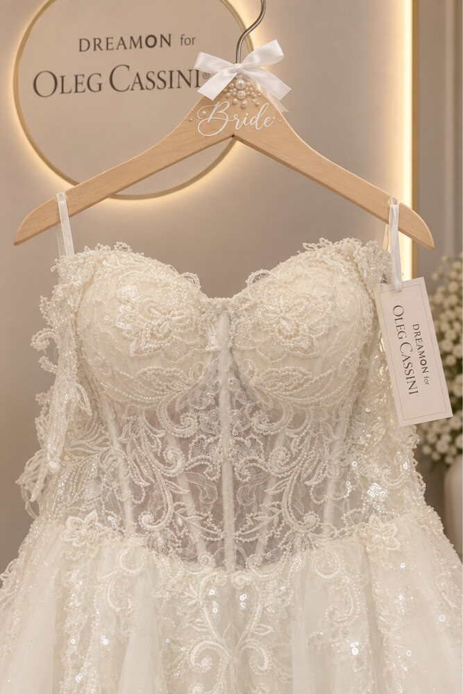 Gorgeous OLEG CASSINI Wedding Dress - 5