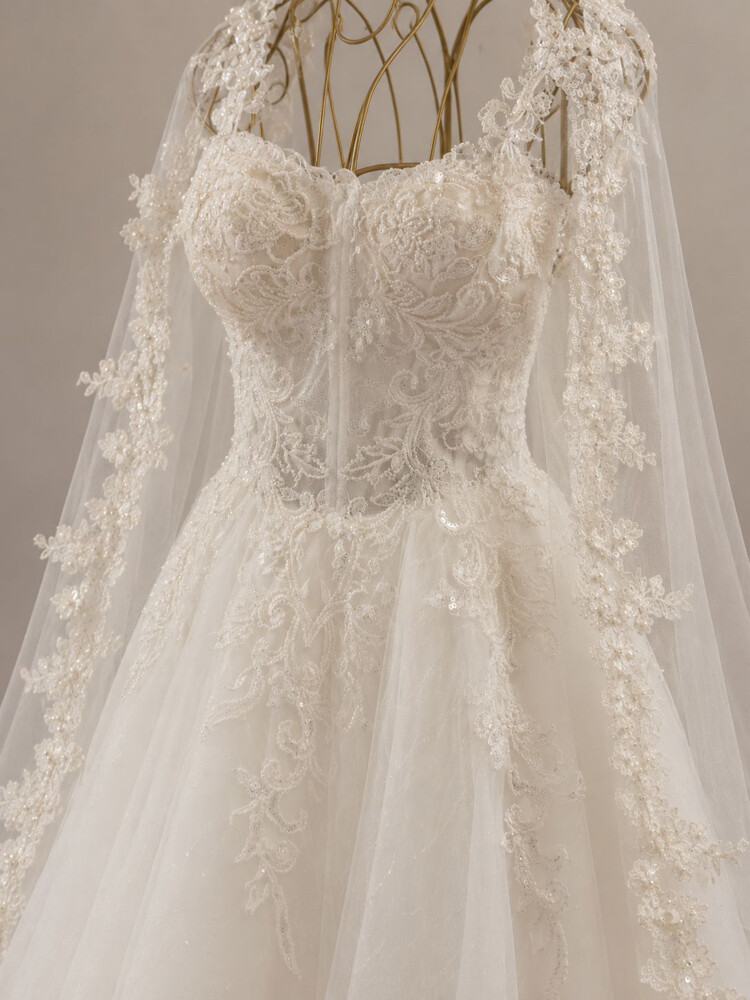 Gorgeous OLEG CASSINI Wedding Dress - 28