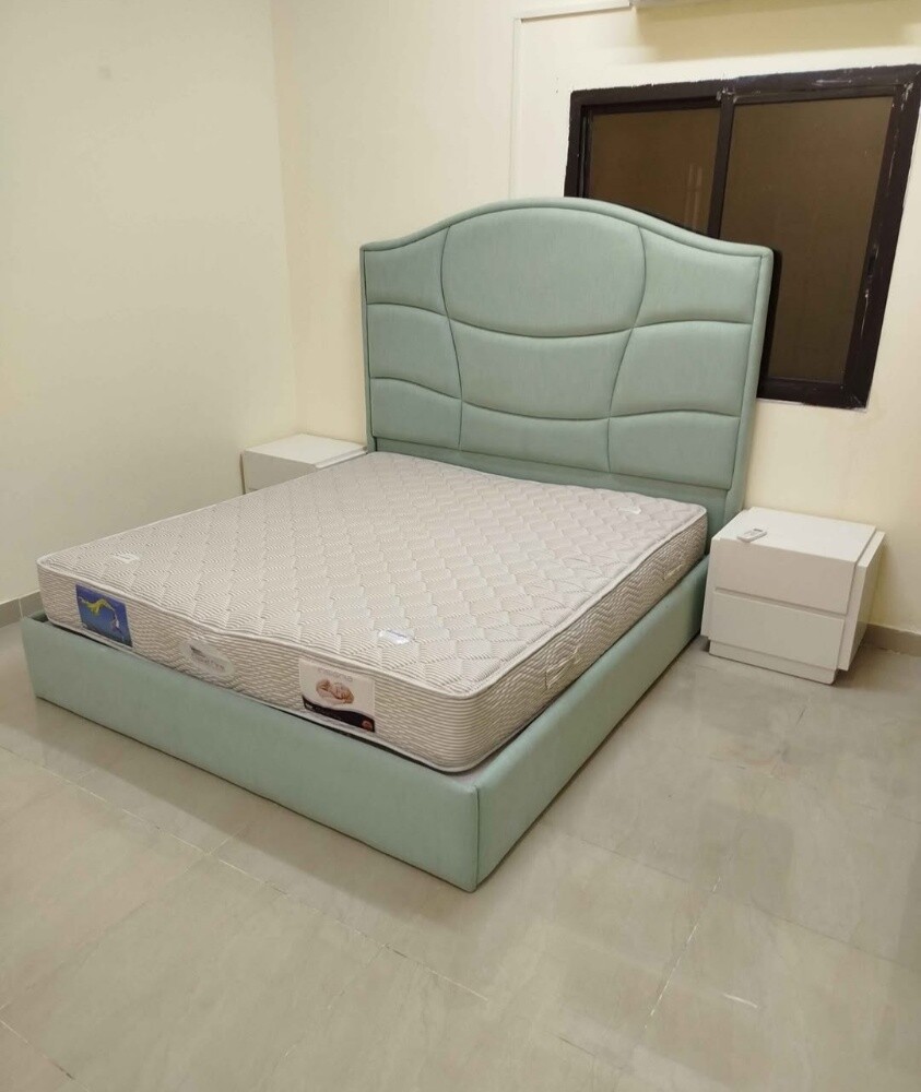 180/200. King size bed. - 4