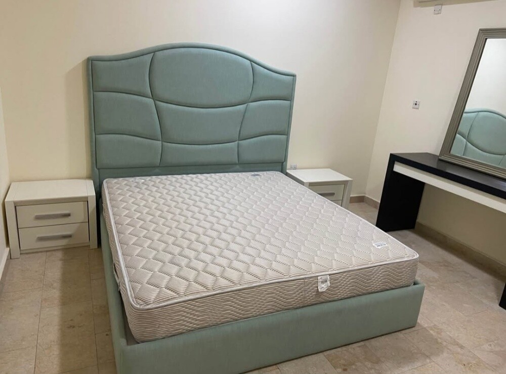 180/200. King size bed. - 5