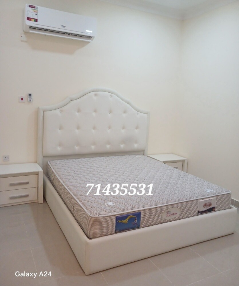 180/200. King size bed. - 3