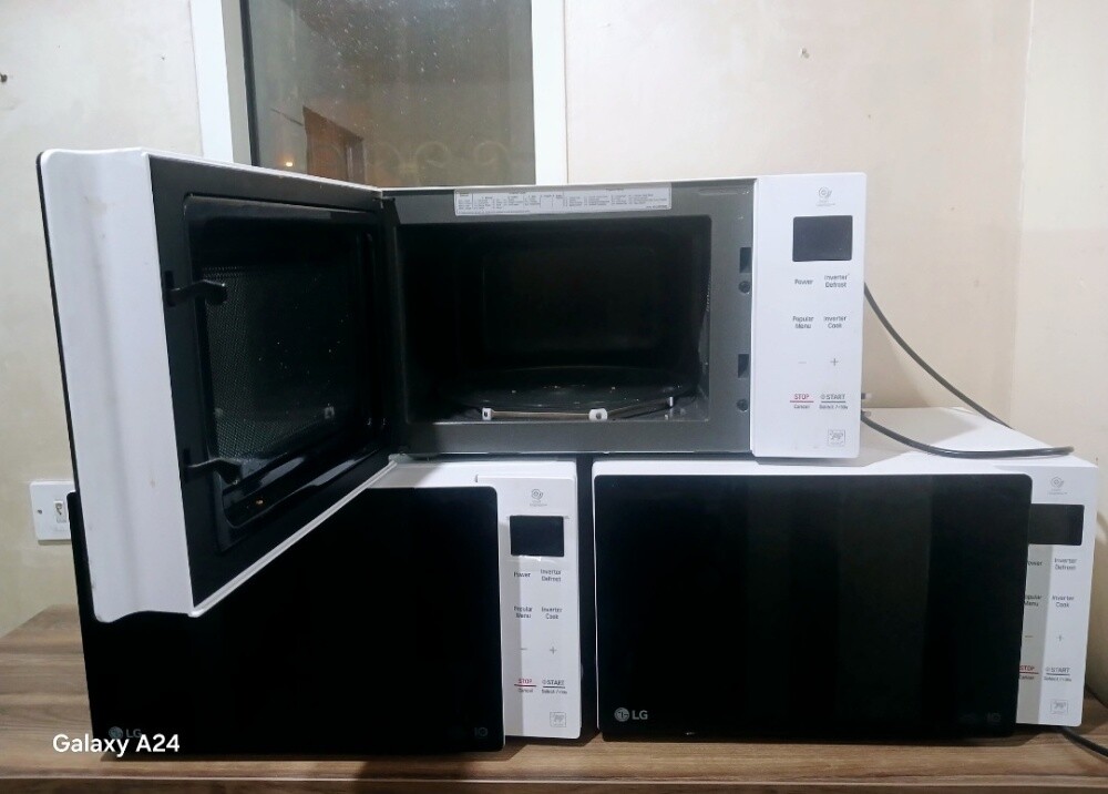 LG-Microwave 25 liter capacity. - 3