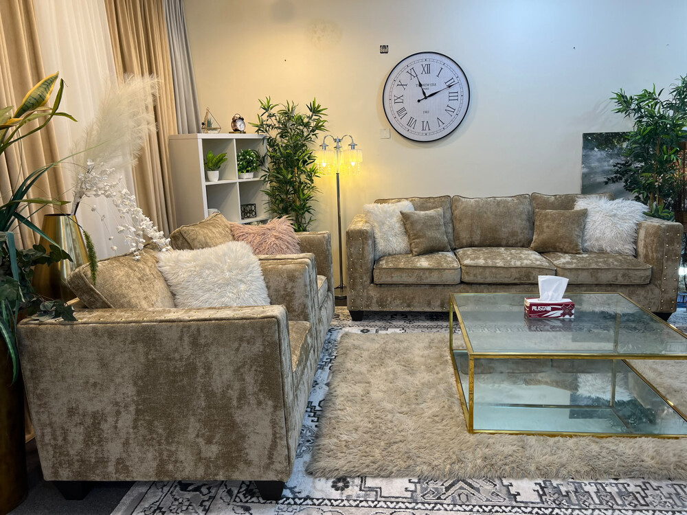 Homes r us brand sofa set  - 6