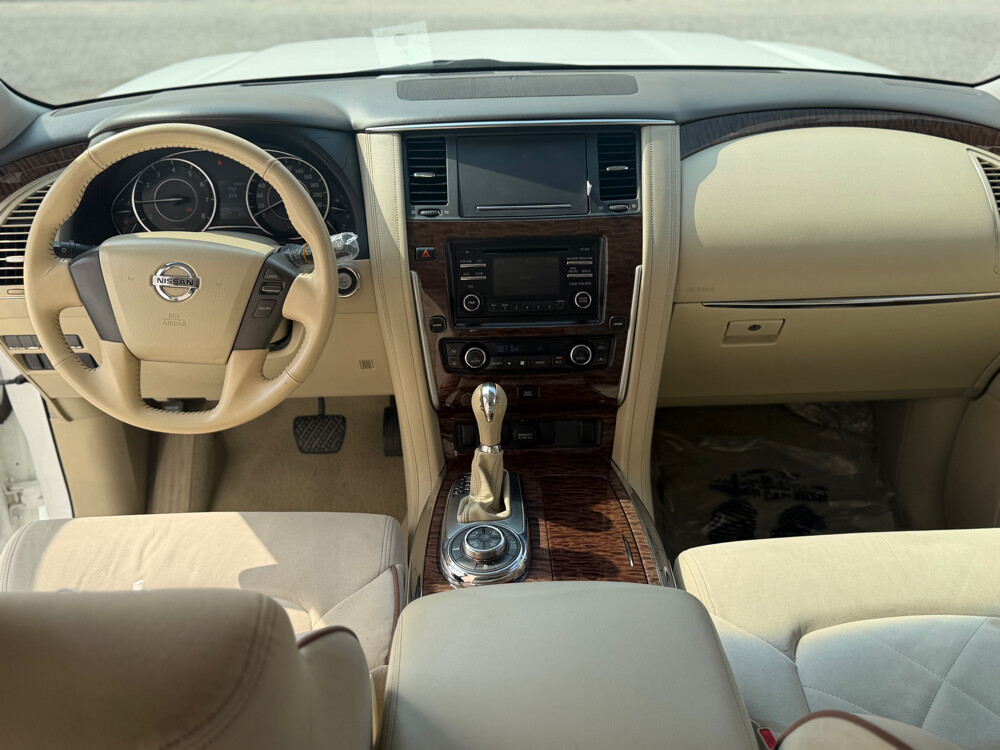 Nissan Patrol SE 2014 perfect  - 10