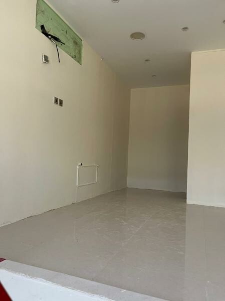COMMERCIAL SHOP FOR RENT IN AZIZIA - 6