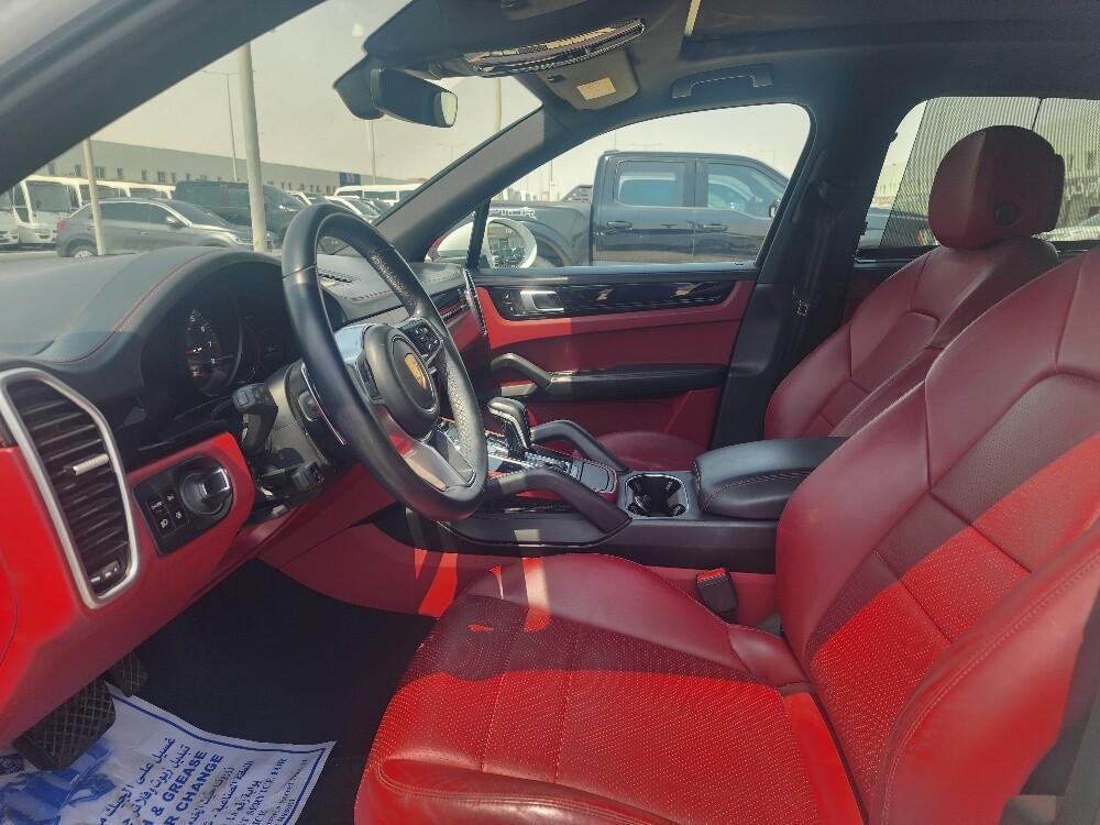 Porsche Cayenne - 8