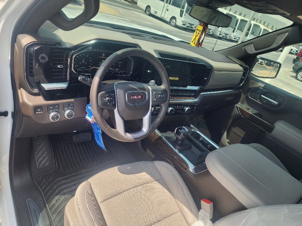 GMC Elevation - 8