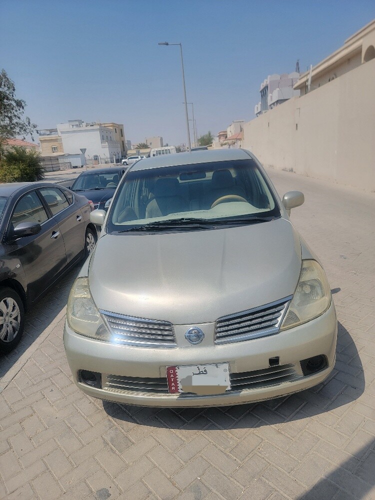 nissan tidda 2008 - 5