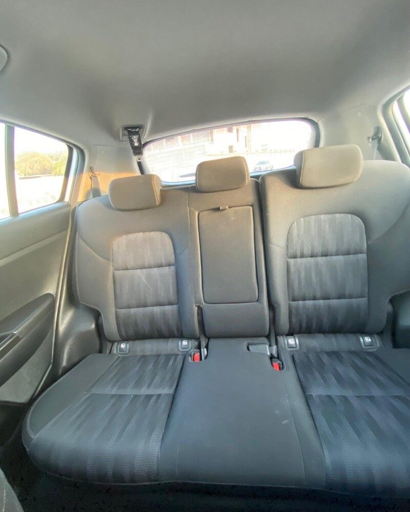 car for sale Using the car woman - 3