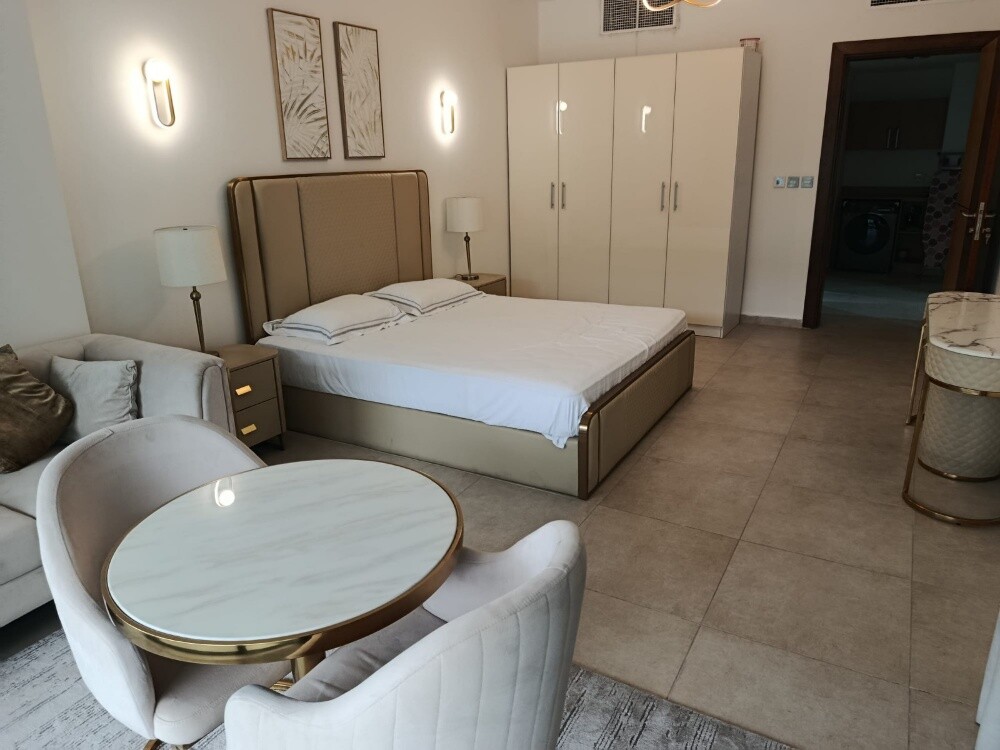 2bdr for rent in Burj damac - 9