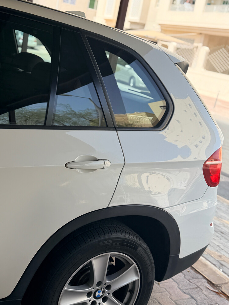 bmw very nice and super clean - 4