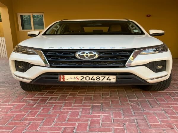 Toyota Fortuner 2022 - Perfect - 9