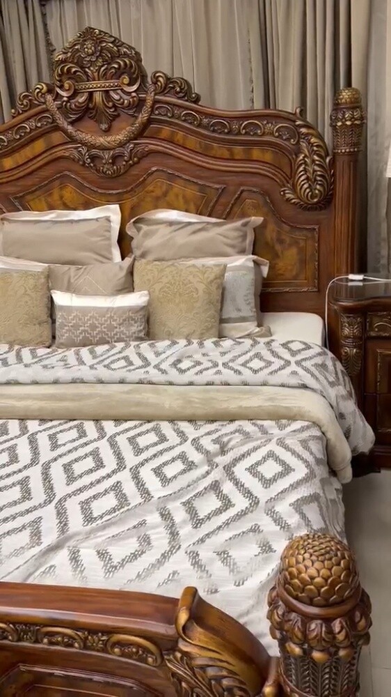 غرفه نوم بدون دولاب - 1