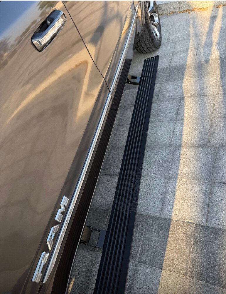 Ram limited low mileage - 11