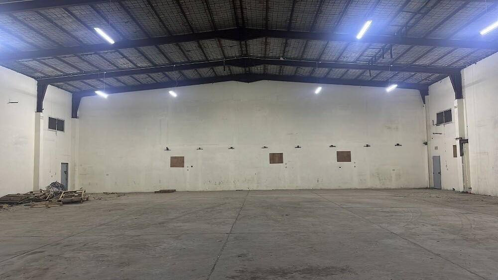Carpentry workshop for rent with 15 - 2