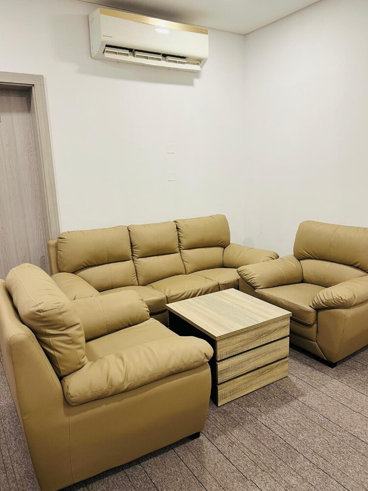 Used office furniture buy sell - 1