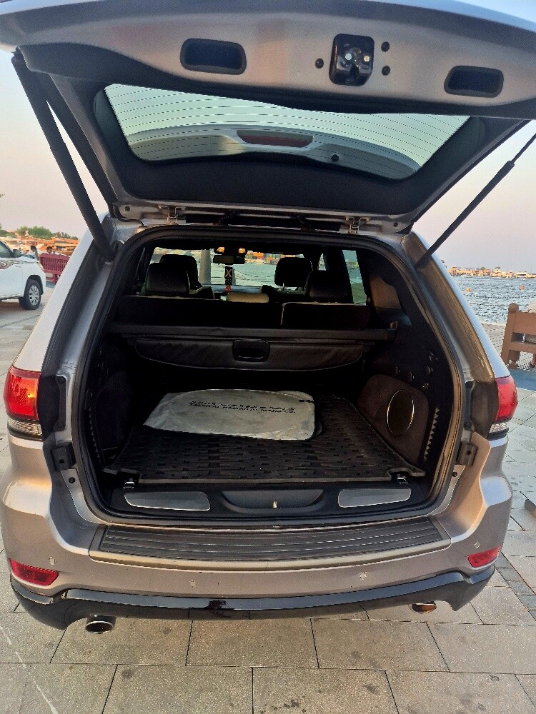 jeep Grand cherokee summet - 5