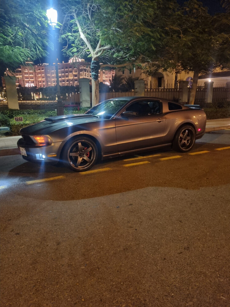 Ford Mustang - 4
