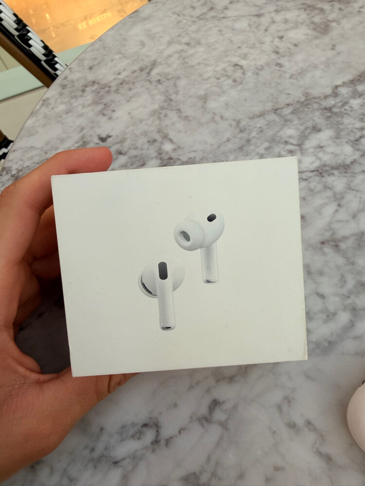 AirPods Pro 3 - 2